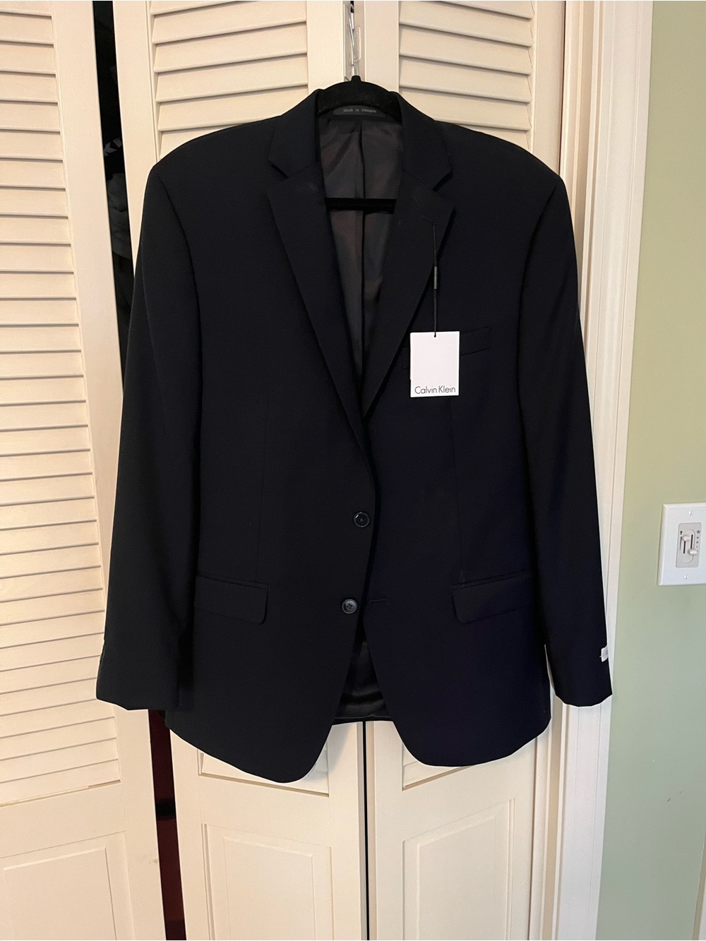 Calvin Klein Men's Navy Two-Button Suit Coat